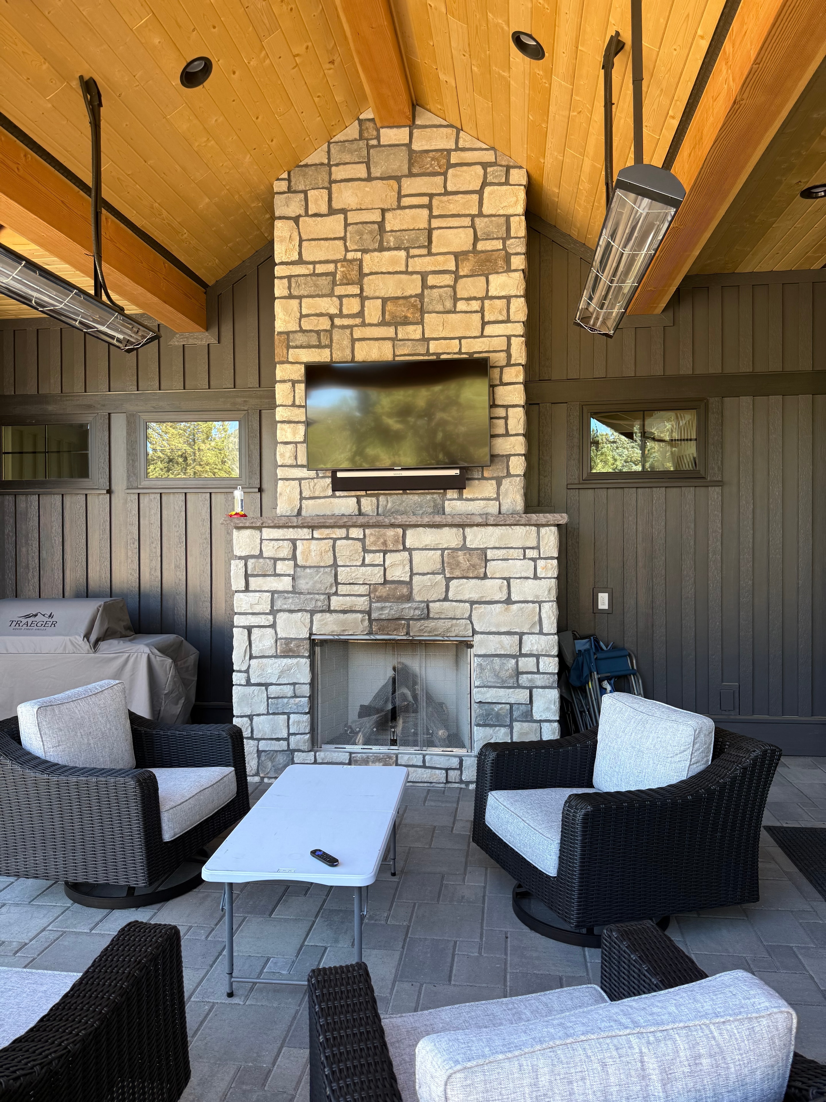 Stone Feature